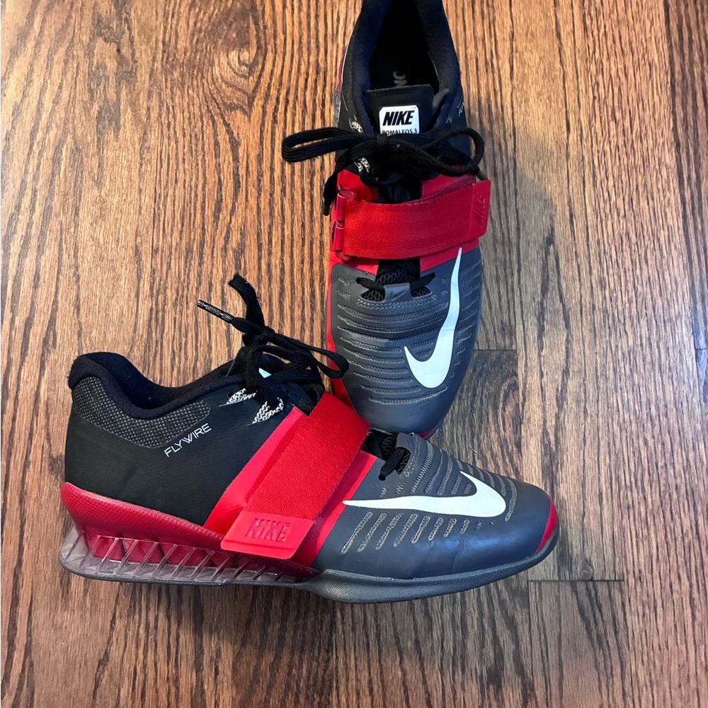 Nike Weightlifting Romaleos 3 Shoes Size 6 Men’s or Size 7.5-8 Woman’s